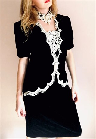 VINTAGE 80S BLACK VELVET DRESS