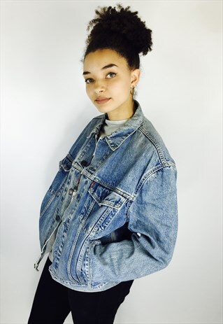 VINTAGE LEVIS DENIM JACKET