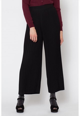 BLACK LOOSE FITTING SUNRAY PLEATED PANTS