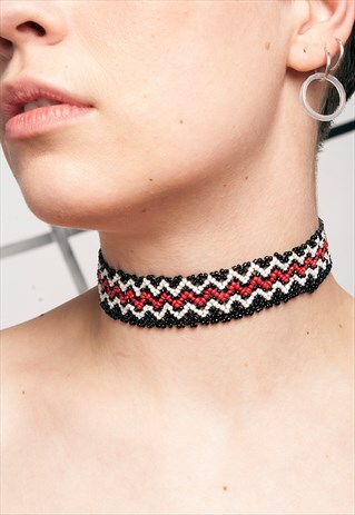 90S VINTAGE BEAD CHOKER