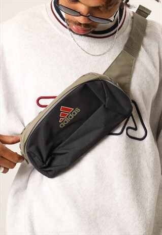VINTAGE ADIDAS SHOULDER BAG