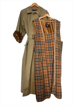 Burberry vintage light green trench coat for men. Size XL