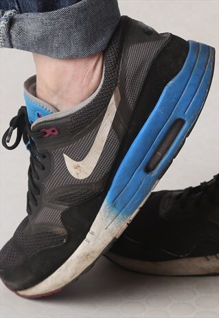 NIKE AIR MAX TRAINERS UK 11 . US 12 (GDJ)