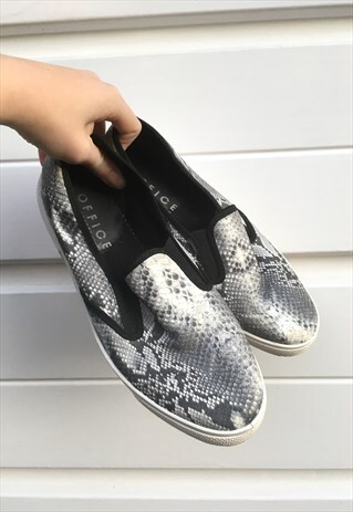 WOMENS OFFICE FAUX SNAKESKIN GREY WHITE BLACK PUMPS TRAINERS