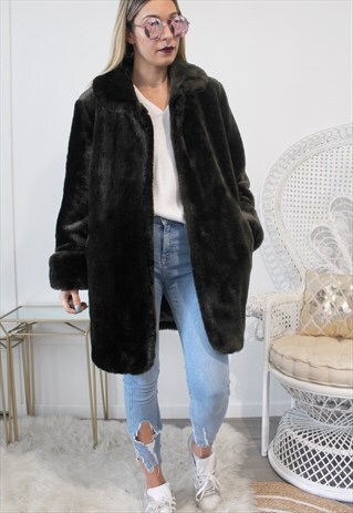 VINTAGE FAUX FUR COAT