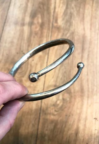 BEARING ARM CUFF