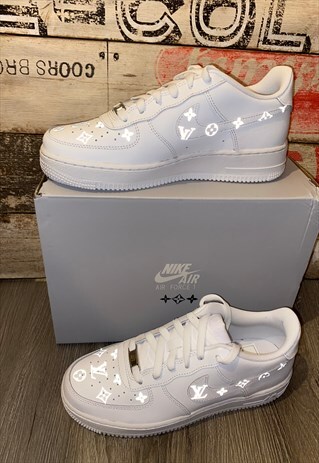 nike air force 1 with reflective tick