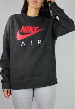 VINTAGE NIKE SWEATSHIRT WITH STATEMENT LOGO FRONT