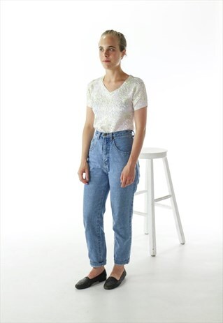 SHRINKED WHITE AND GREEN TOP / SHIMMERY TEXTURED SHIRT