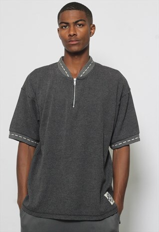 VINTAGE NIKE 1/4 ZIP SHORT SLEEVE SWEATSHIRT