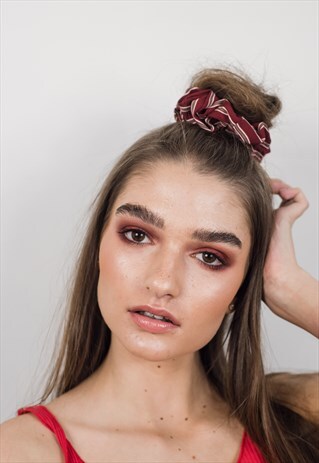 MAROON SCRUNCHIE