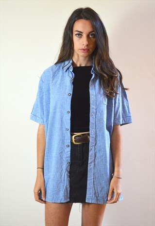 1990S VINTAGE BLUE AND WHITE CHECKED SHORT SLEEVE SHIRT
