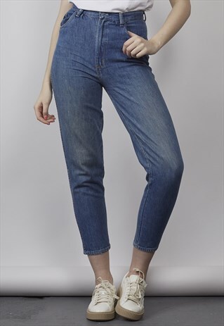 VINTAGE 80'S WRANGLER MID-WASH MOM JEANS
