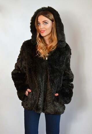 VINTAGE 90S BLACK HOODED OVERSIZED FAUX FUR COAT