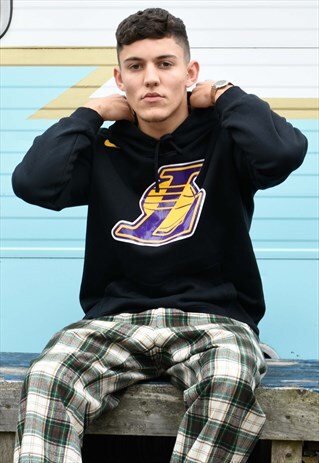 NIKE LAKERS BLACK SWEATER