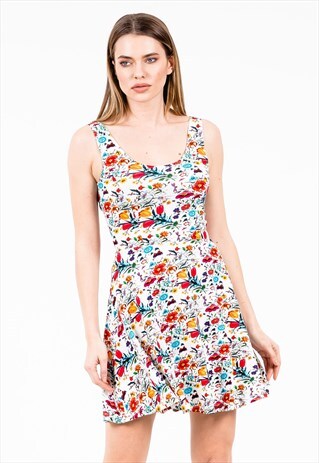 SKATER DRESS IN RED FLORAL PRINT