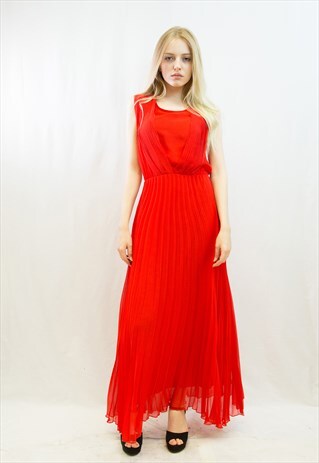 PLEATED MAXI DRESS (RED)