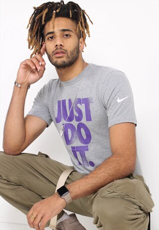 VINTAGE NIKE T-SHIRT GREY