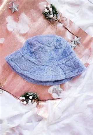 BABY BLUE FLUFFY BUCKET HAT