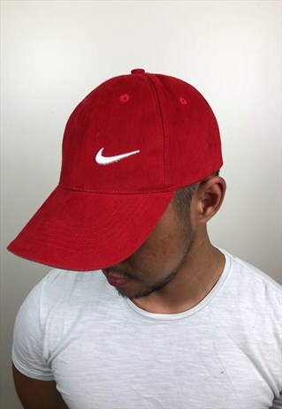 VINTAGE RED NIKE CAP