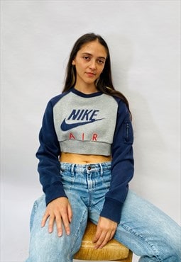 Vintage 90s Nike Embroidered Crop Sweatshirt