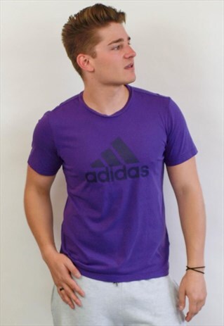 VINTAGE ADIDAS T-SHIRT