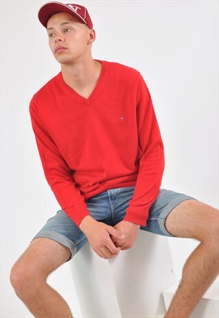 VINTAGE 90'S TOMMY HILFIGER JUMPER IN RED