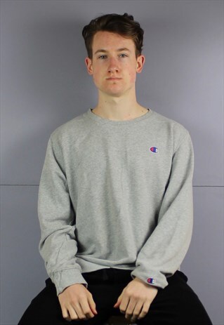 VINTAGE CHAMPION SWEATSHIRT IN GREY WITH EMBROIDERED LOGOS.