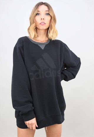 RETRO OVERSIZED ADIDAS SWEATSHIRT