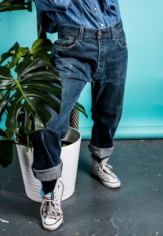 VINTAGE HIGH-WAISTED LEVI'S 501 BLUE MOM JEANS