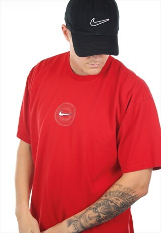 VINTAGE NIKE SMALL LOGO T SHIRT TEE
