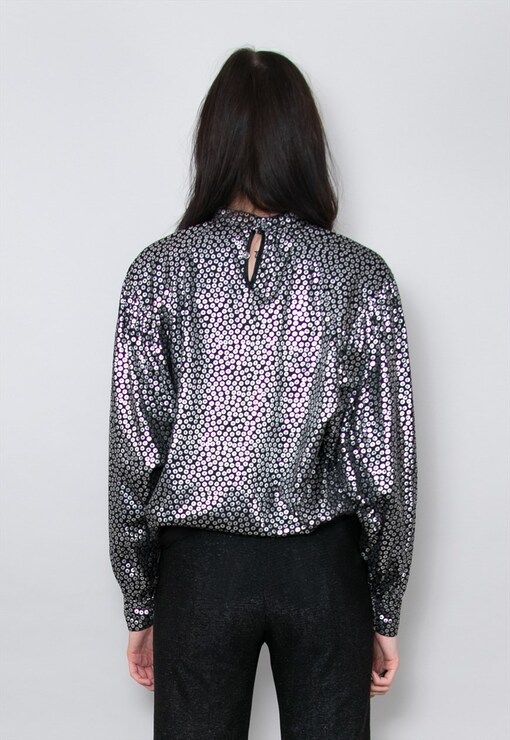 garment image