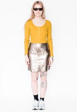 Vintage 90s shiny mini skirt in metalic gold