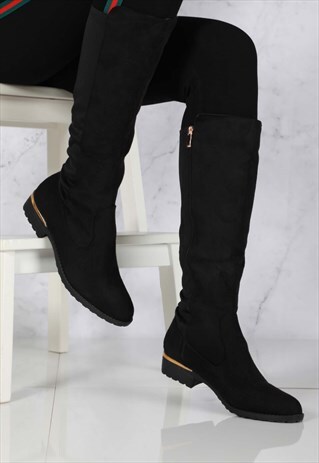 LOW HEEL STRETCH BACK BOOT IN BLACK SUEDE