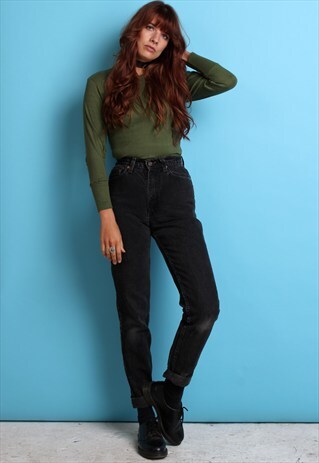 90S VINTAGE LEVIS BLACK MOM JEANS