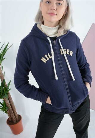 VINTAGE TOMMY HILFIGER SHEARLING LINED HOODIE IN BLUE.