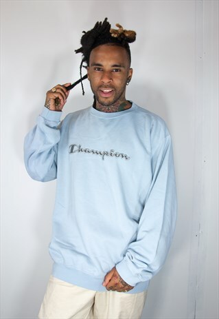 CHAMPION EMBROIDED BLUE SWEATSHIRT