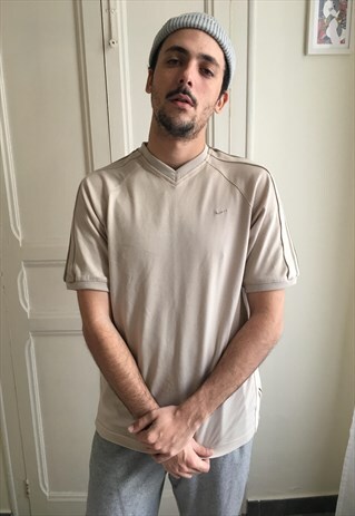 VINTAGE NIKE CAMEL V NECK T-SHIRT