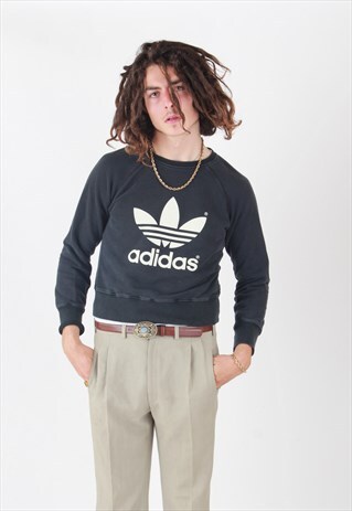 VINTAGE ADIDAS SWEATSHIRT