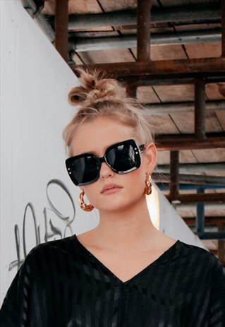 OVERSIZED SQUARE SUNGLASSES