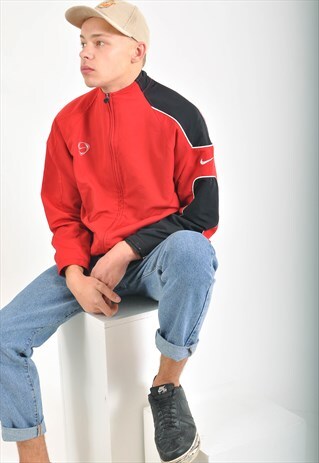 VINTAGE NIKE SHELL JACKET IN RED