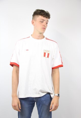 VINTAGE ADIDAS T-SHIRT