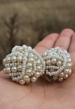Vintage 80s Pearl Cluster Clip On Earrings