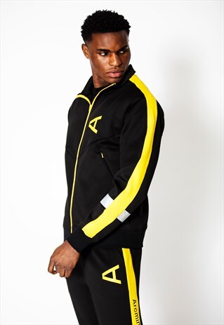 BLACK TRACKSUIT WITH REFLECTIVE DETAIL