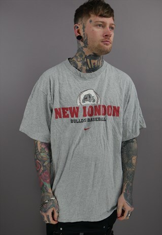 VINTAGE NIKE T-SHIRT IN GREY WITH CENTRAL SPELLOUT LOGO