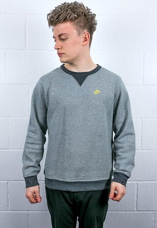 VINTAGE NIKE SWEATSHIRT