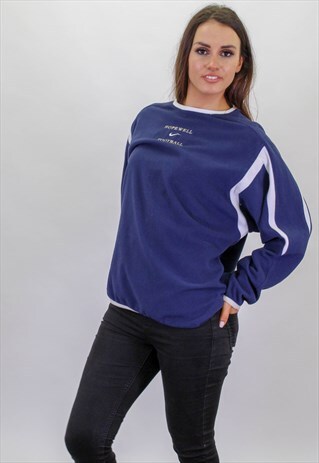 VINTAGE NIKE SWEATER