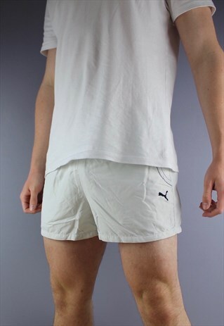 VINTAGE PUMA RUNNING SHORTS IN WHITE WITH POCKETS AND EMBROI