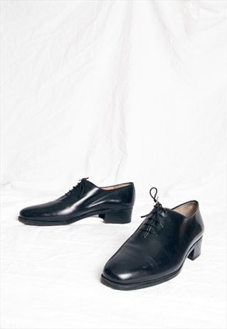 Vintage 60s Salvatore Ferragamo Oxford Shoes in Black Leathe