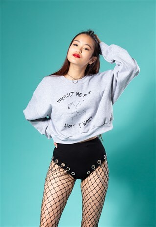CROPPED SWEATER IN GREY WITH GIRL POWER PRINT